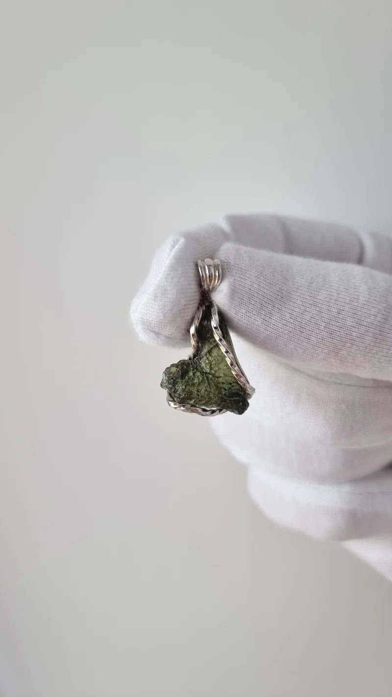 Raw Moldavite Pendant – Untouched Tektite Elegance