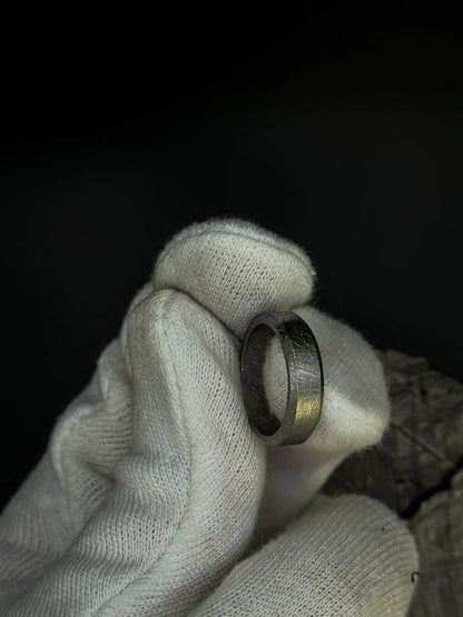 Flat Solid Muonionalusta Meteorite Ring