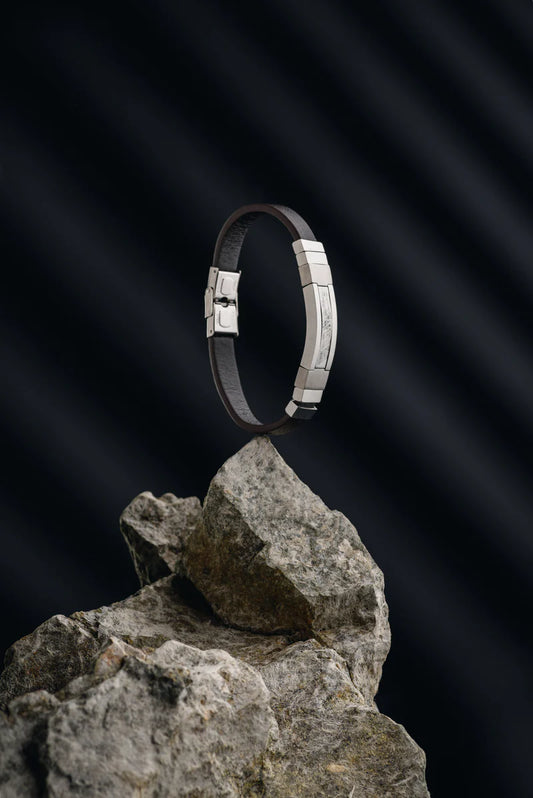 Muonionalusta Meteorite Bracelet with Leather and Stainless Steel