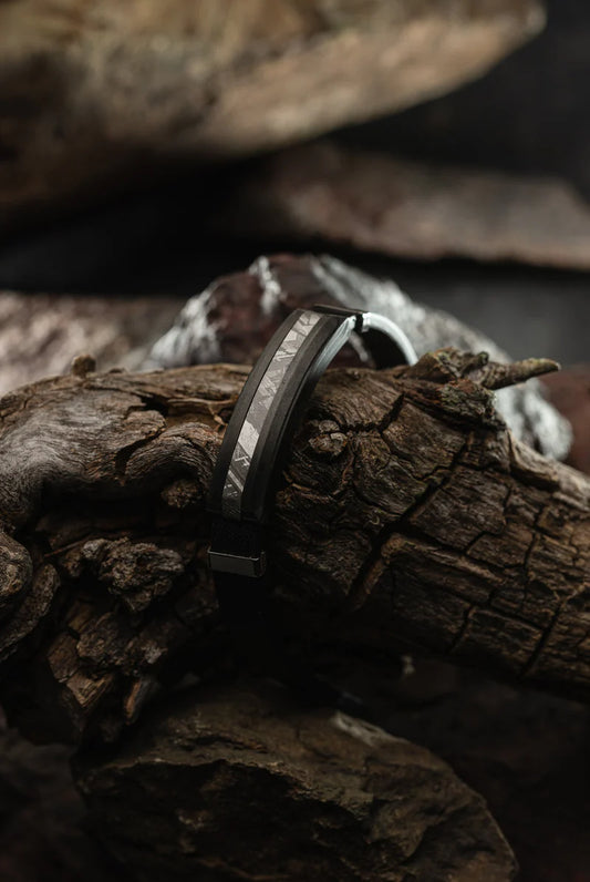 Genuine Leather & Carbon Fiber Muonionalusta Meteorite Bracelet