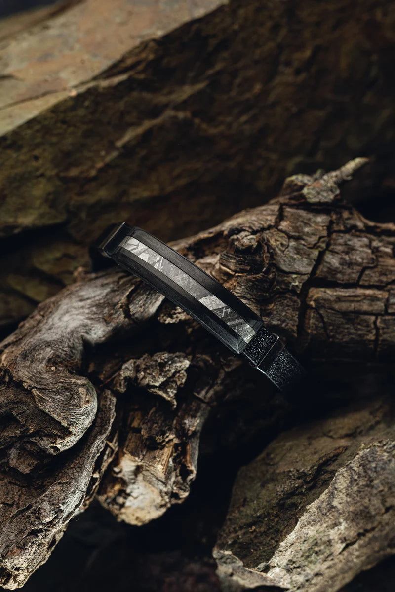 Genuine Leather & Carbon Fiber Muonionalusta Meteorite Bracelet