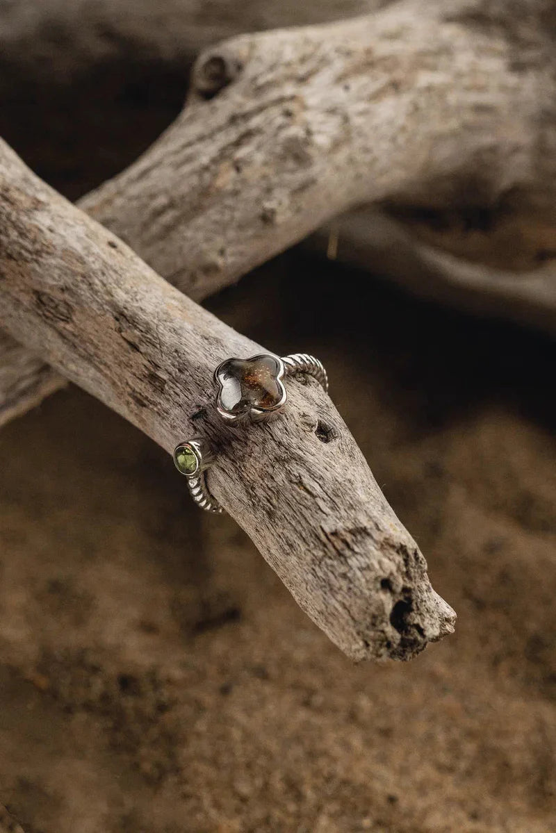 Sericho & Moldavite Clover Ring – Cosmic Harmony