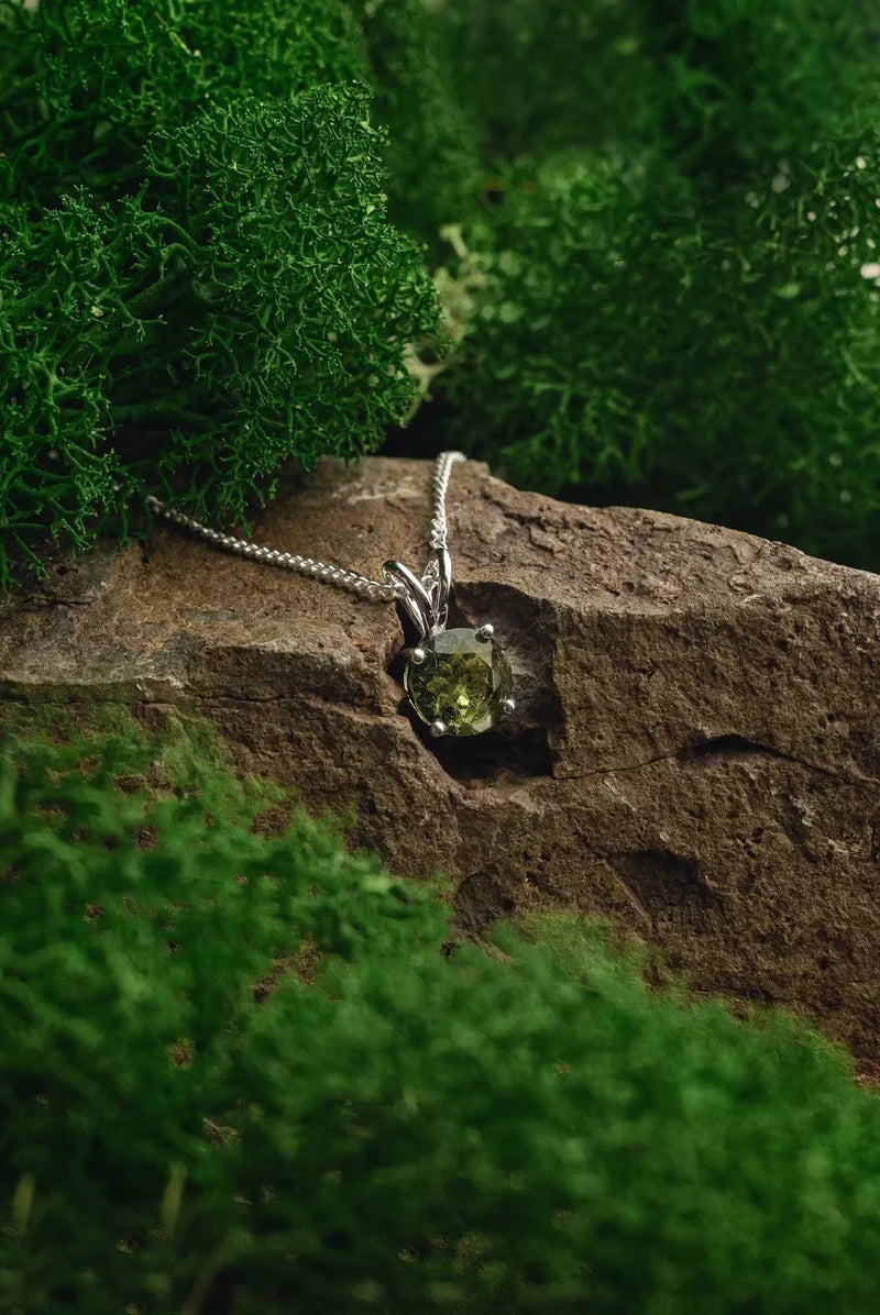 Faceted Moldavite Pendant – Refined Cosmic Gem